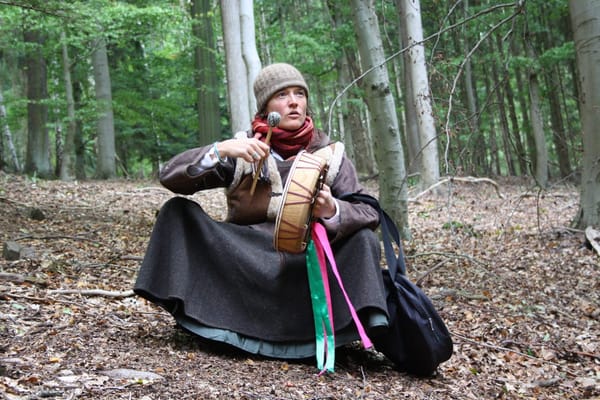 Earth-centric Storytelling: weaving our Belonging within our groups, organisations and Earth community